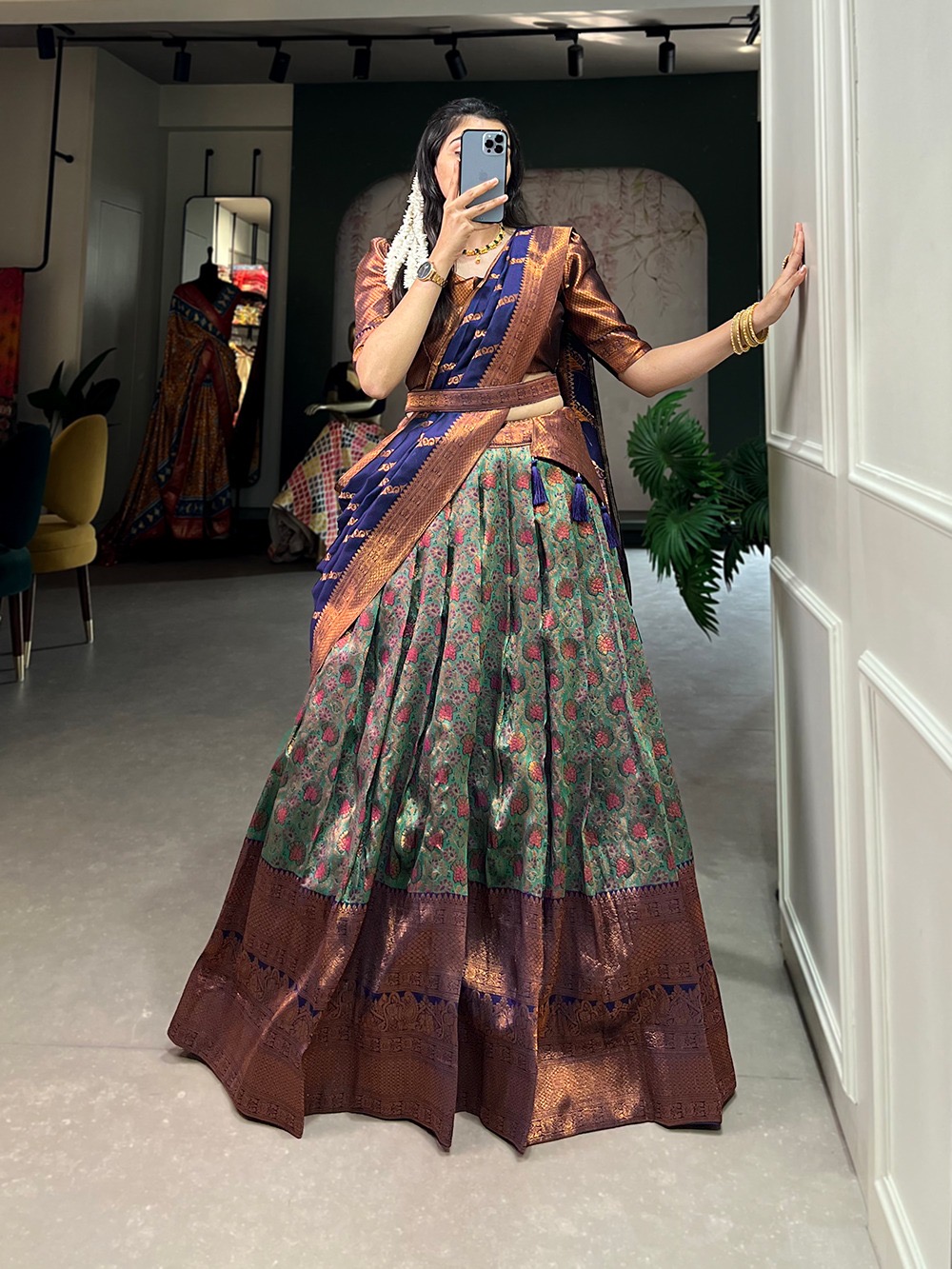 Lehenga Choli Jacquard - Image 3