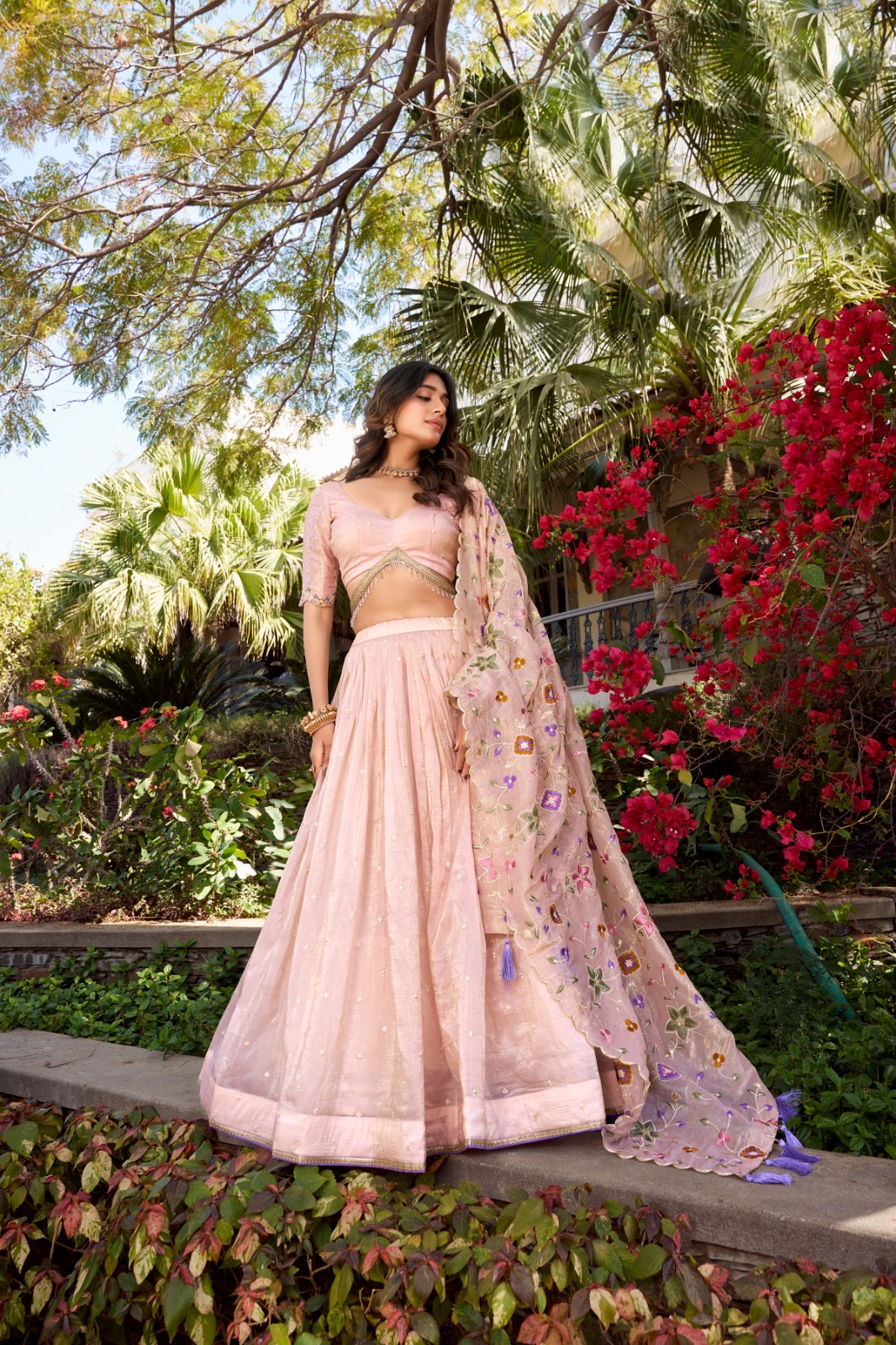 Lehenga Choli Gold Crush - Image 4