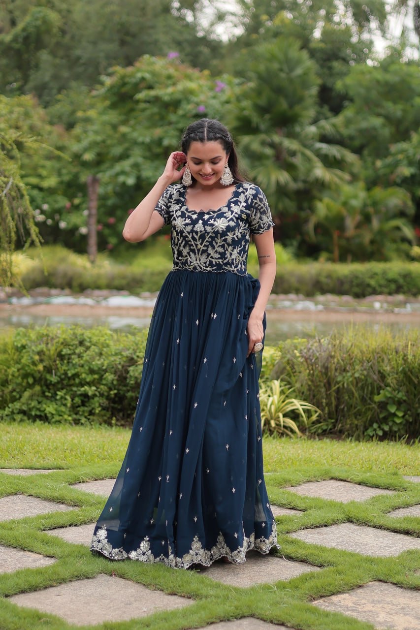 Gown Faux Blooming with Coding Sequins Embroidered Work - Image 4