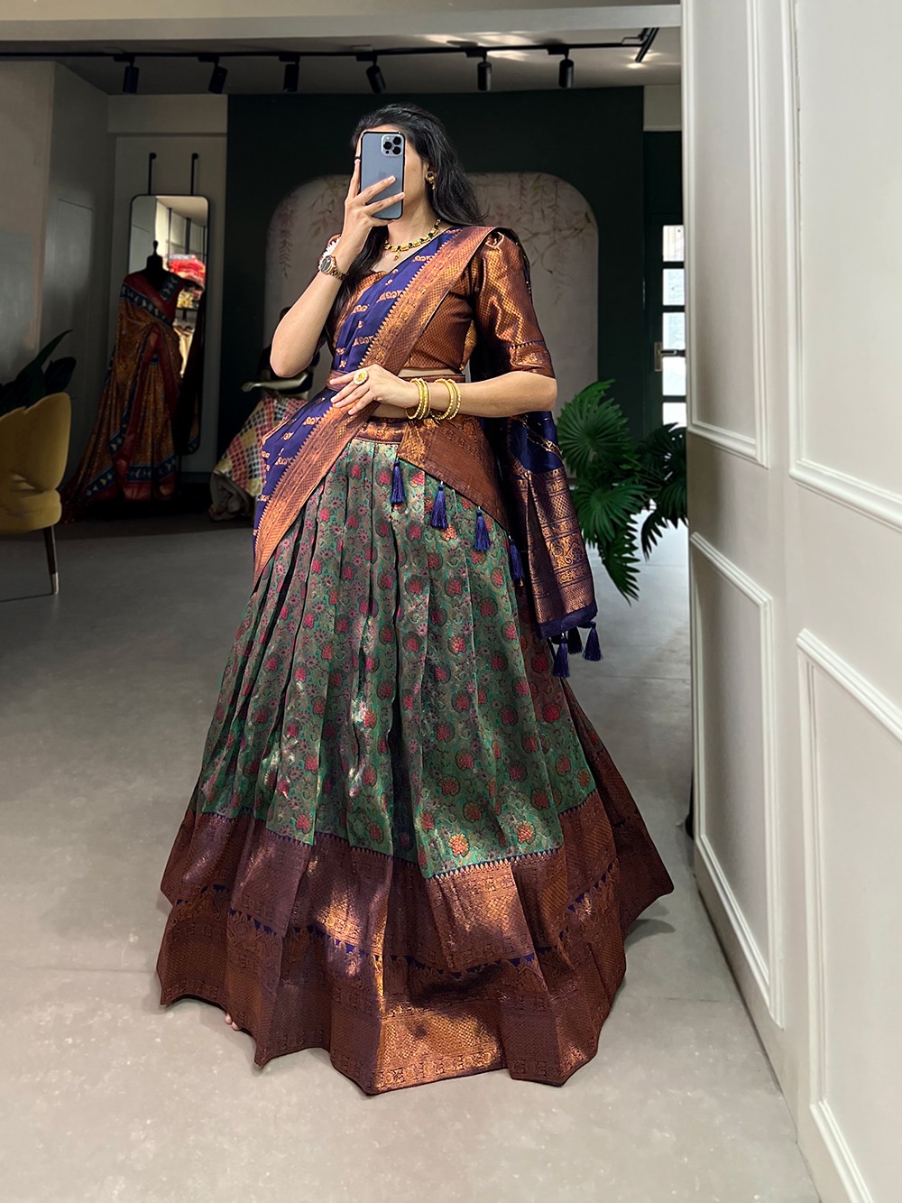 Lehenga Choli Jacquard - Image 4