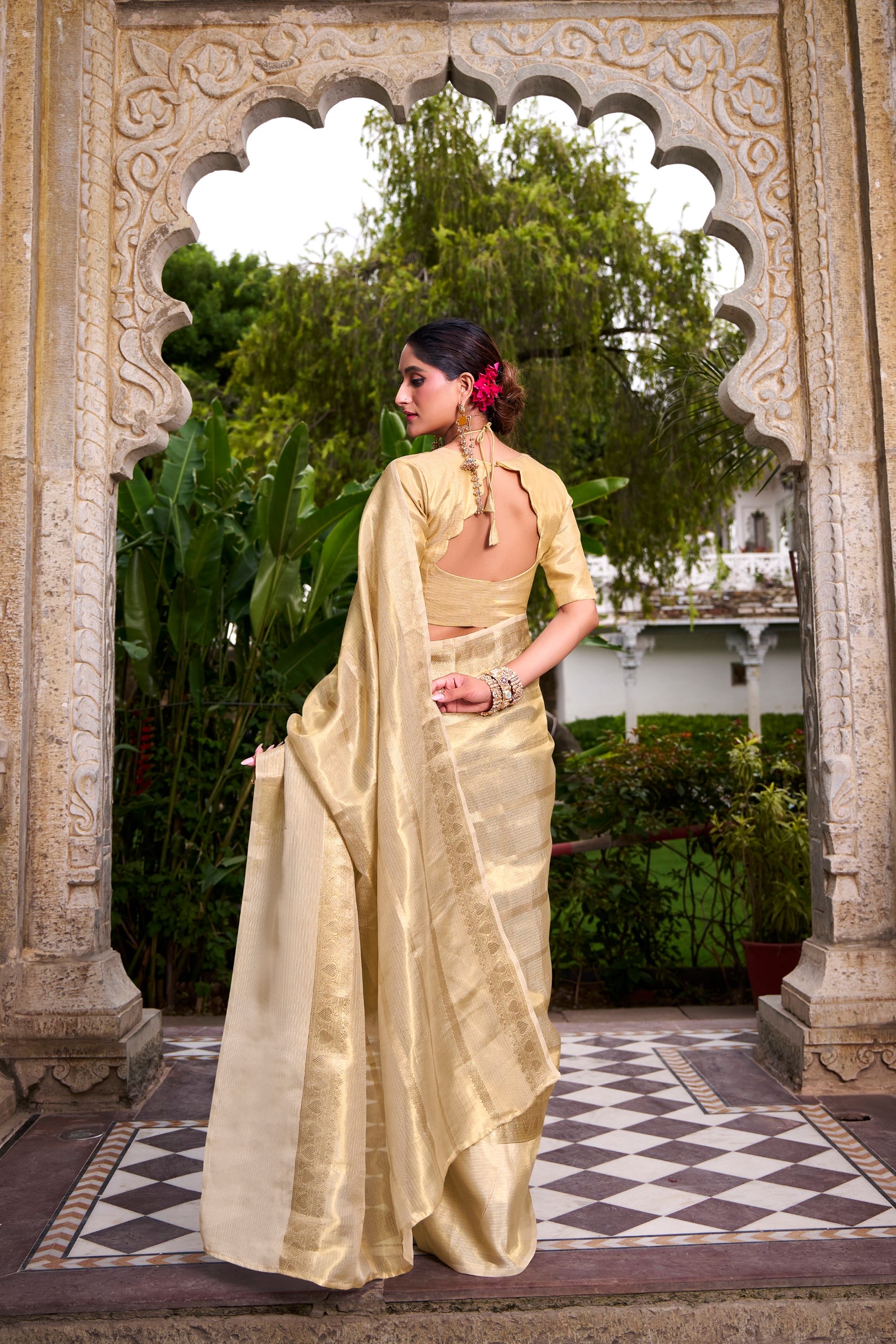 Saree Gold Tissue - Image 4