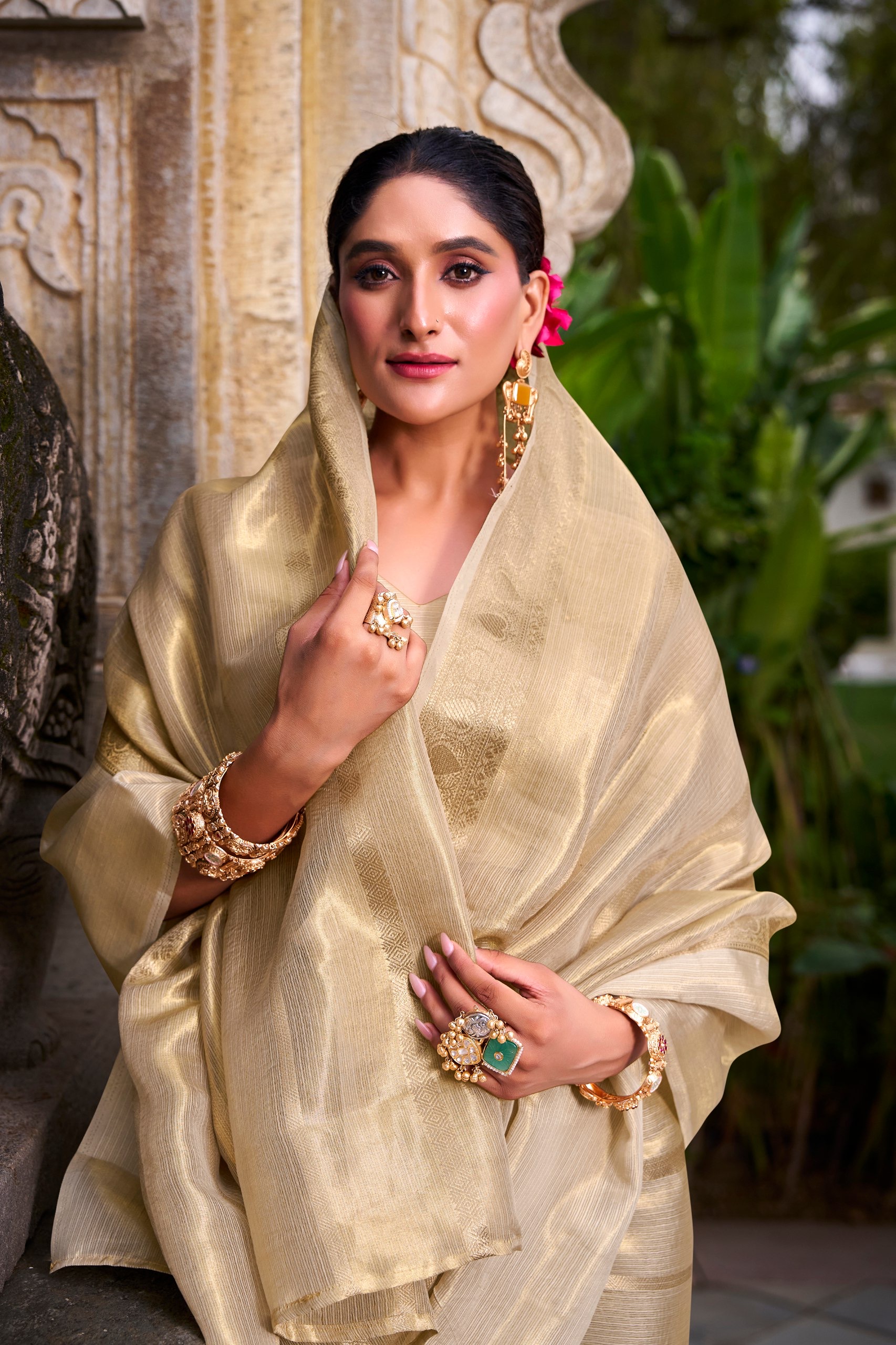 Saree Gold Tissue - Image 5